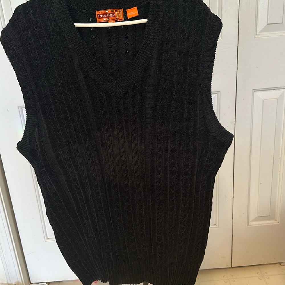 Vintage Black Royal Prestige Mens 2XL pullover V Sweater Vest